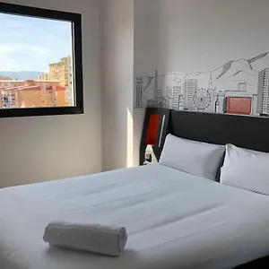  Konukevi Easyhotel Centre İspanya