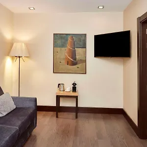 Nh Eixample Otel