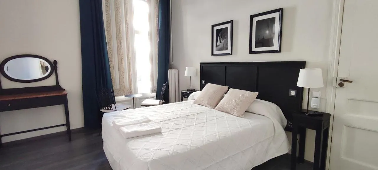 Casa Consell Bailen, Guest House Барселона 0*,  Испания